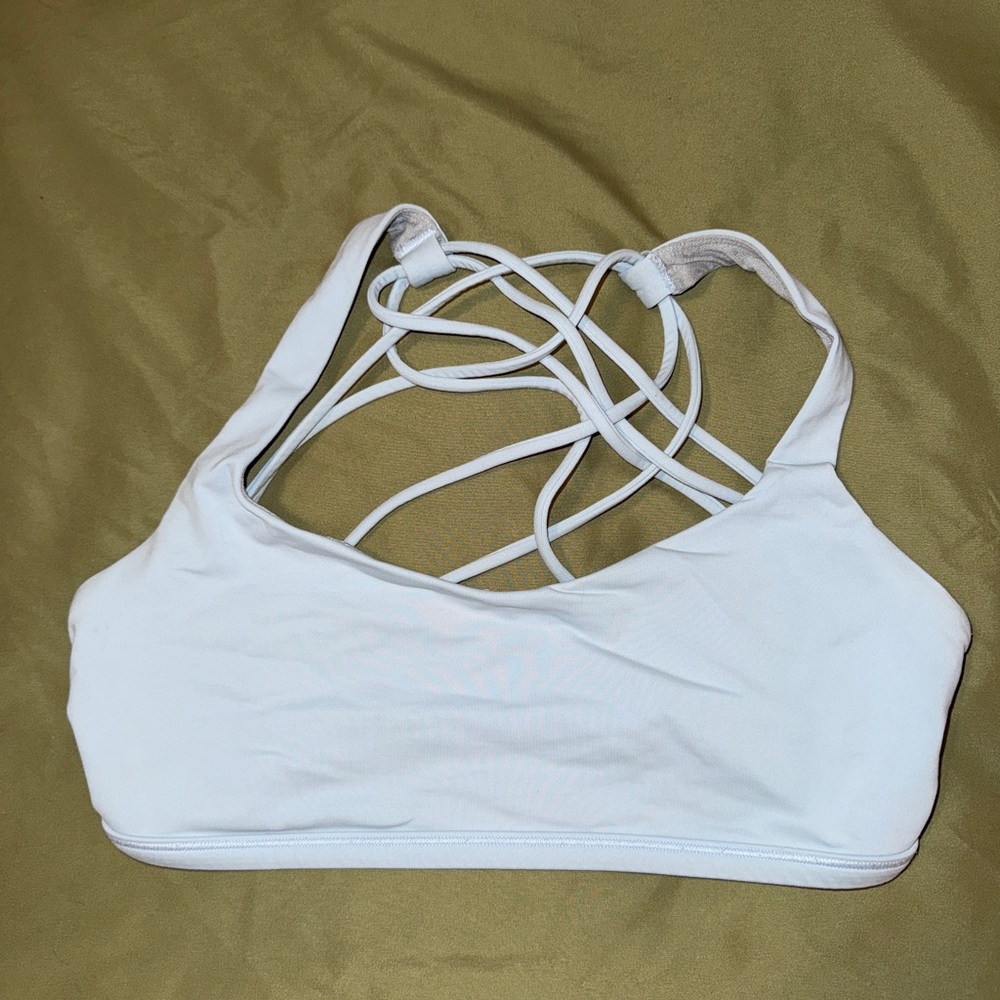 Lululemon free to be wild sports bra